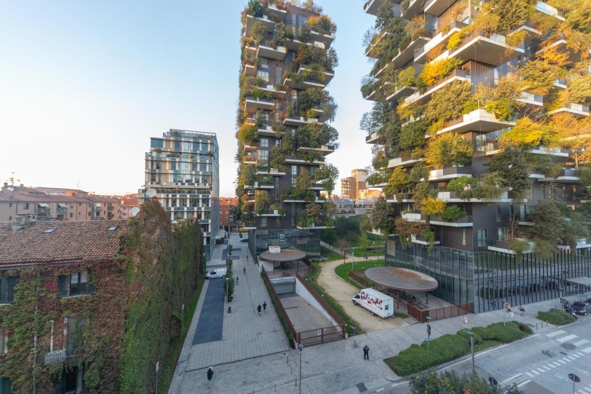 Modern Oasis Opposite Bosco Verticale Milán